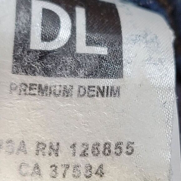 DL1961 Joy  High Rise Flare 4-Way Stretch Jeans Size 30 NWT - Picture 13 of 16